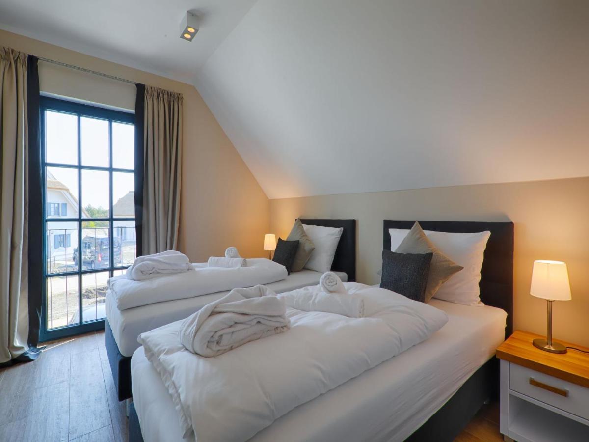 Reetland Am Meer - Luxus Reetdachvilla Mit 3 Schlafzimmern, Sauna Und Kamin F18 Dranske Bagian luar foto